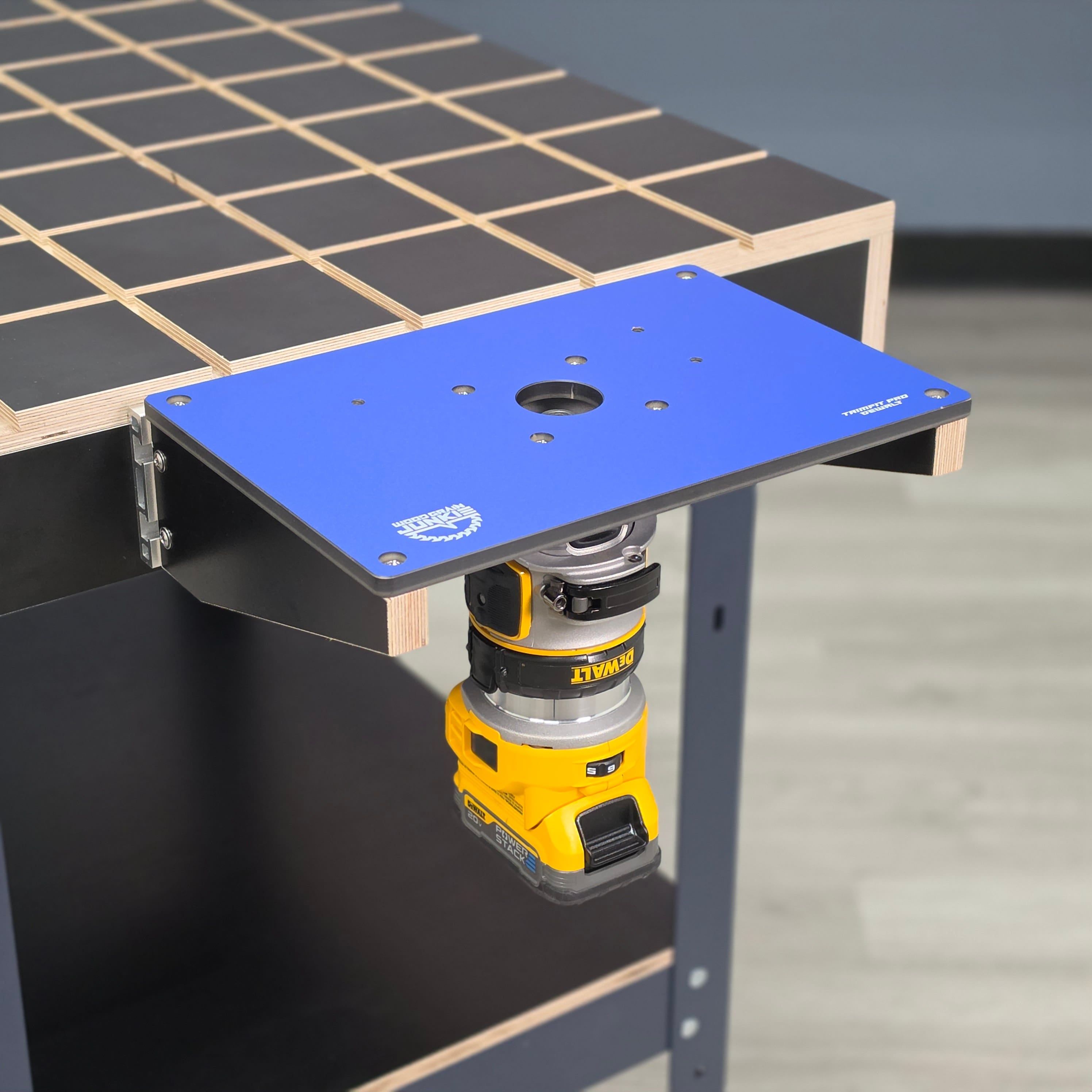 #router compatibility_DeWalt