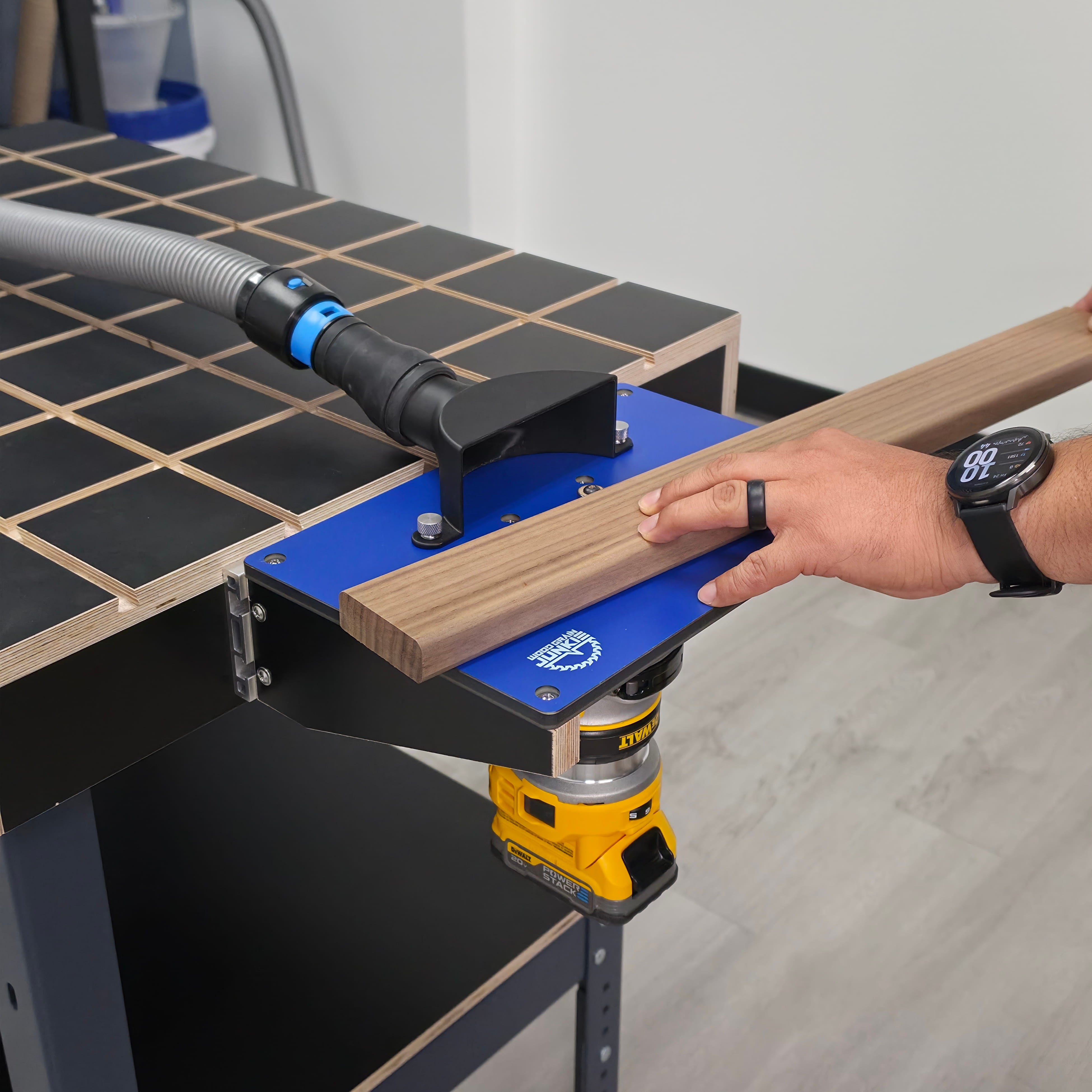 #router compatibility_DeWalt