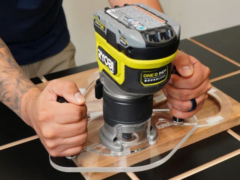 TrimFit Pro® DUAL GRIP Router Base Plate for Milwaukee M18 FUEL 2723-2