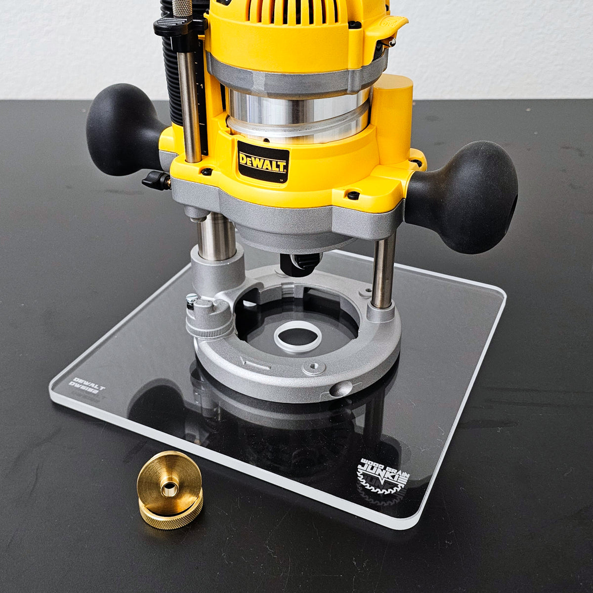 Dave's Palm Router Acrylic Base Plate - Compatible With DeWalt DW618 Router, Made In USA