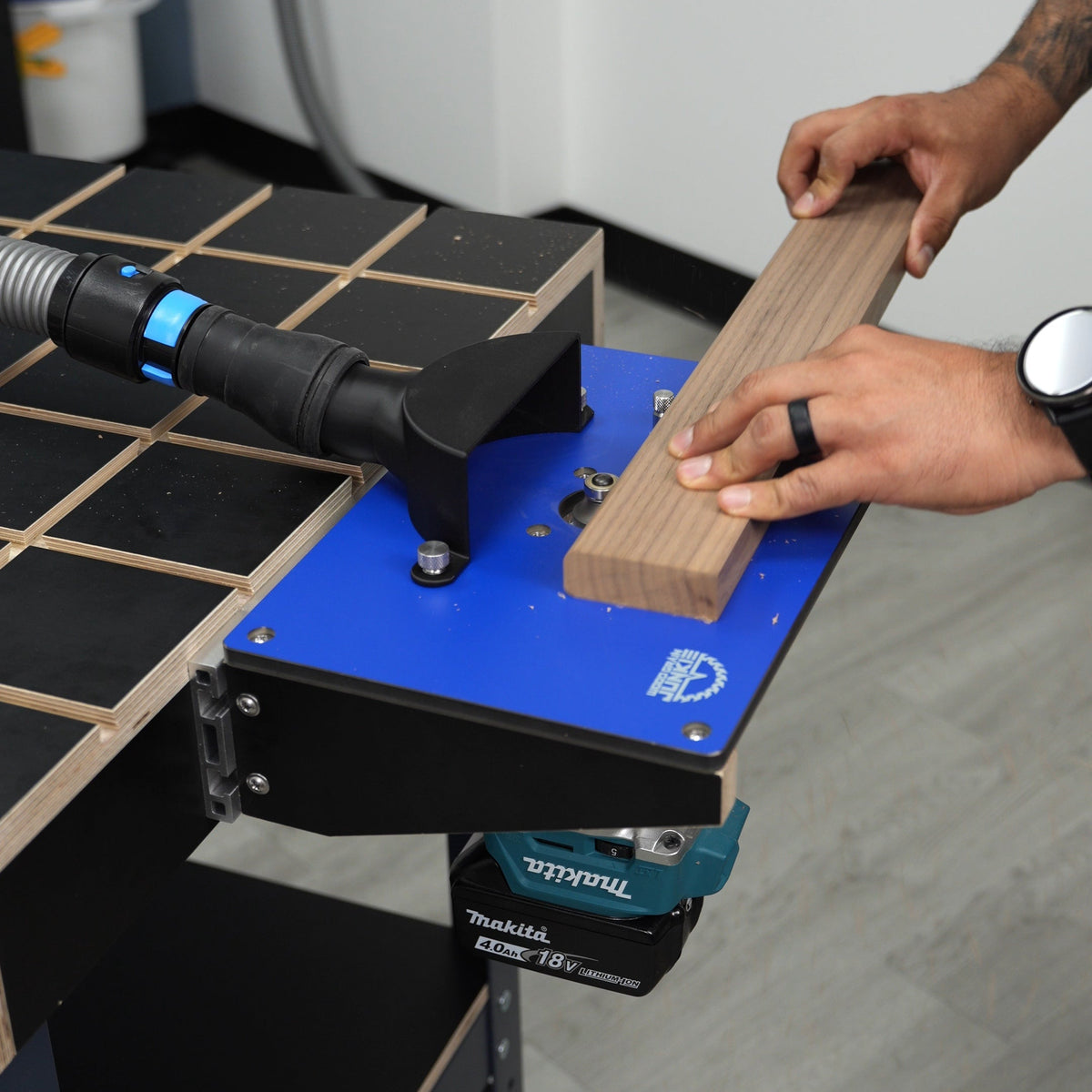 Universal Dust Hood - Retrofit Any Router Table for Dust Collection