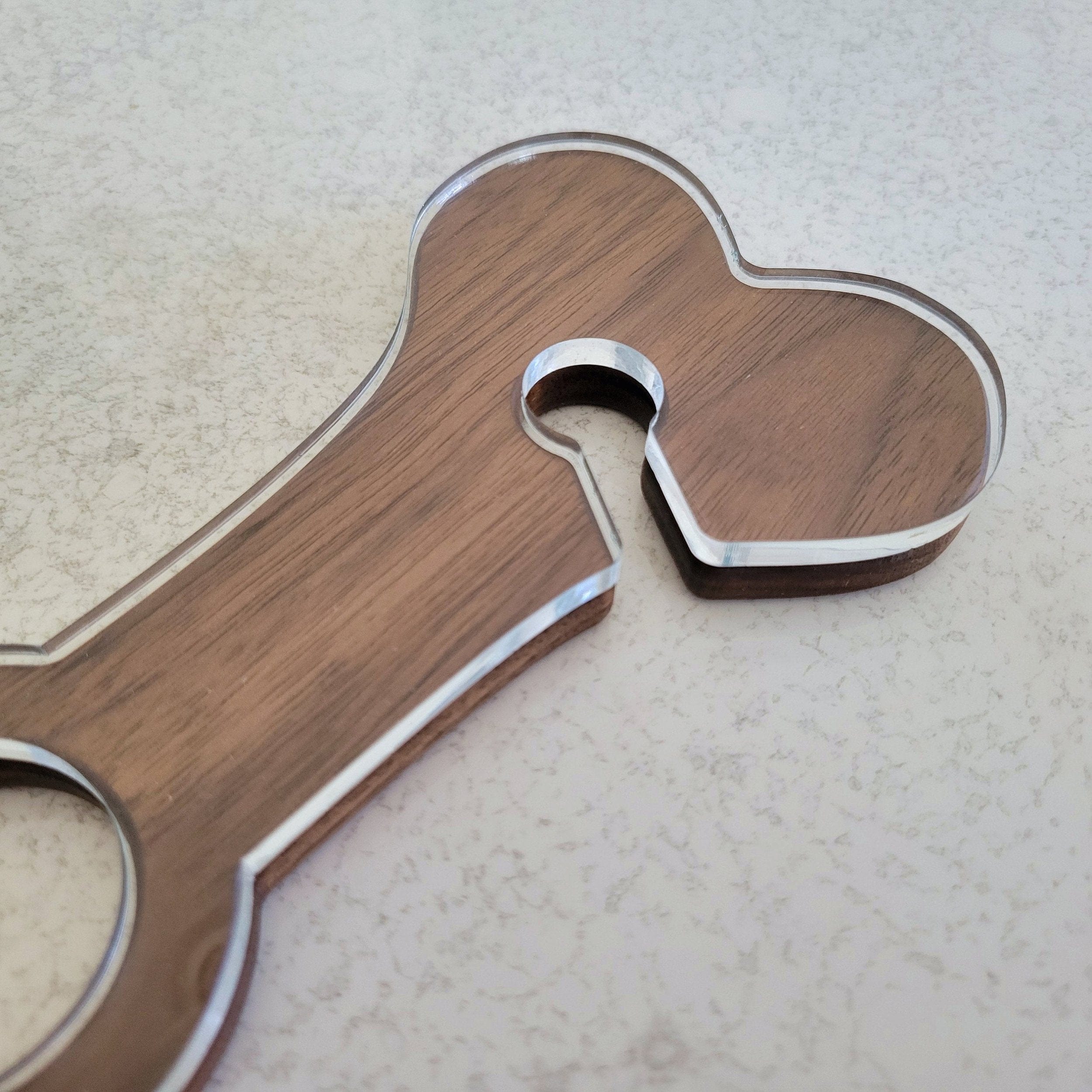 Wood Grain Junkie Dog Bone Wine Caddy Acrylic Router Template